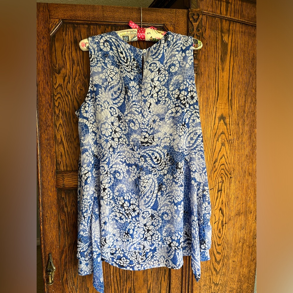 2 Fever Double Layer sleeveless print blouses size large - Picture 3 of 6